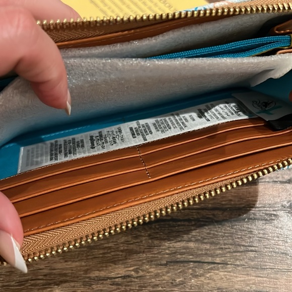 Dooney Disney Hawaii Aulani 2021 Wallet - Picture 8 of 9